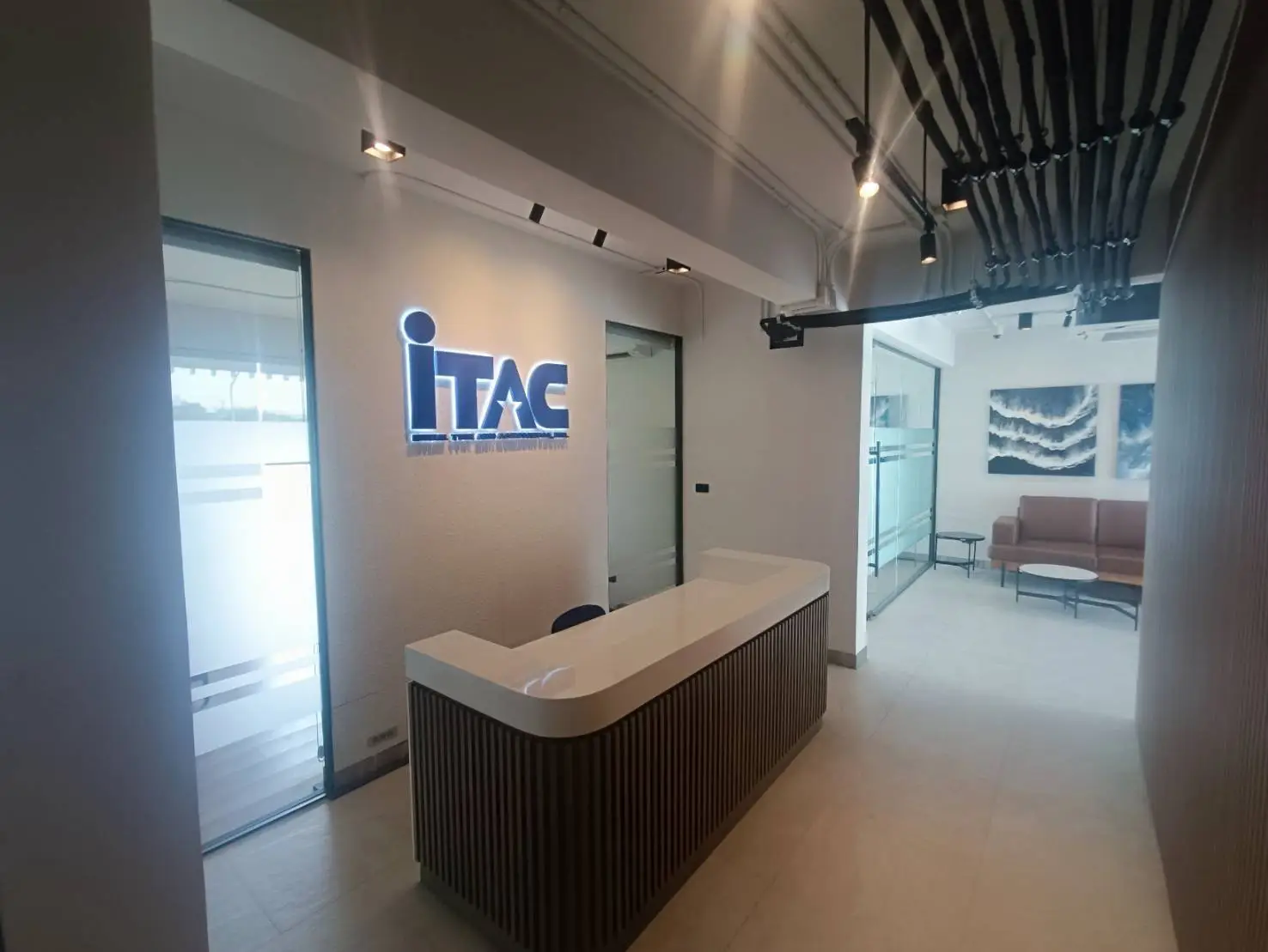ITAC_OFFICE01